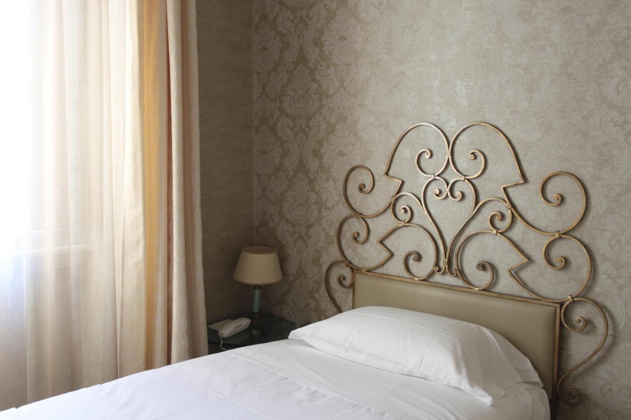 C-Hotels De Rose Palace Φλωρεντία Δωμάτιο φωτογραφία